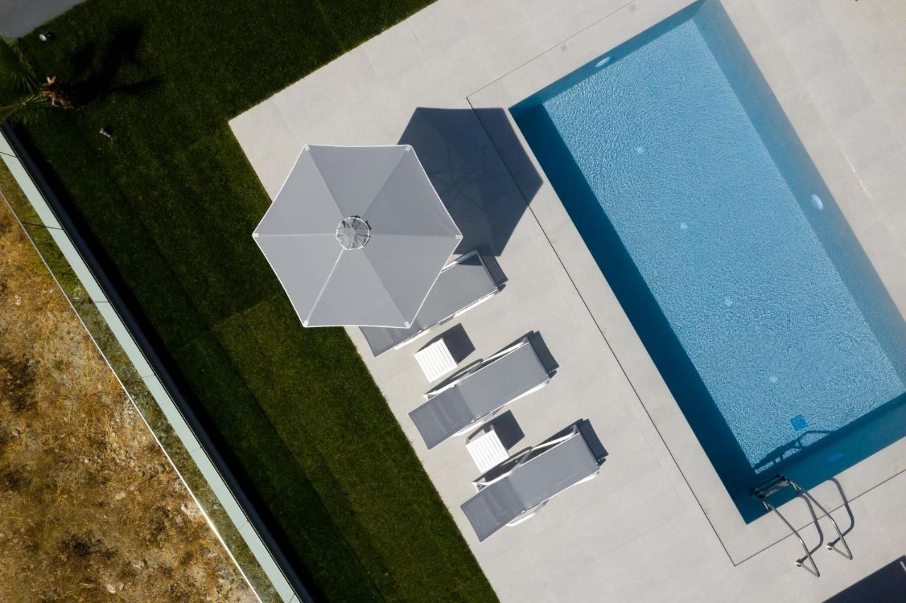 Eolides Villas , Quite Idyll Of Rural Bliss,By Thinkvilla Lambiní المظهر الخارجي الصورة